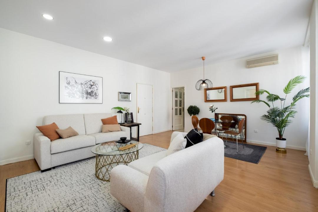 1 Bedroom 1 Bathroom Furnished - Sol - Bright Refurbished - Mintystay Madrid Buitenkant foto