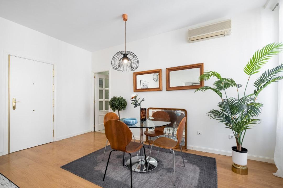 1 Bedroom 1 Bathroom Furnished - Sol - Bright Refurbished - Mintystay Madrid Buitenkant foto