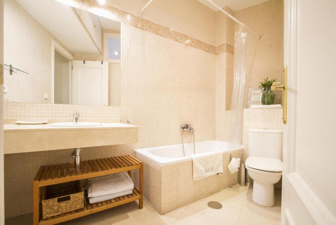 1 Bedroom 1 Bathroom Furnished - Sol - Bright Refurbished - Mintystay Madrid Buitenkant foto