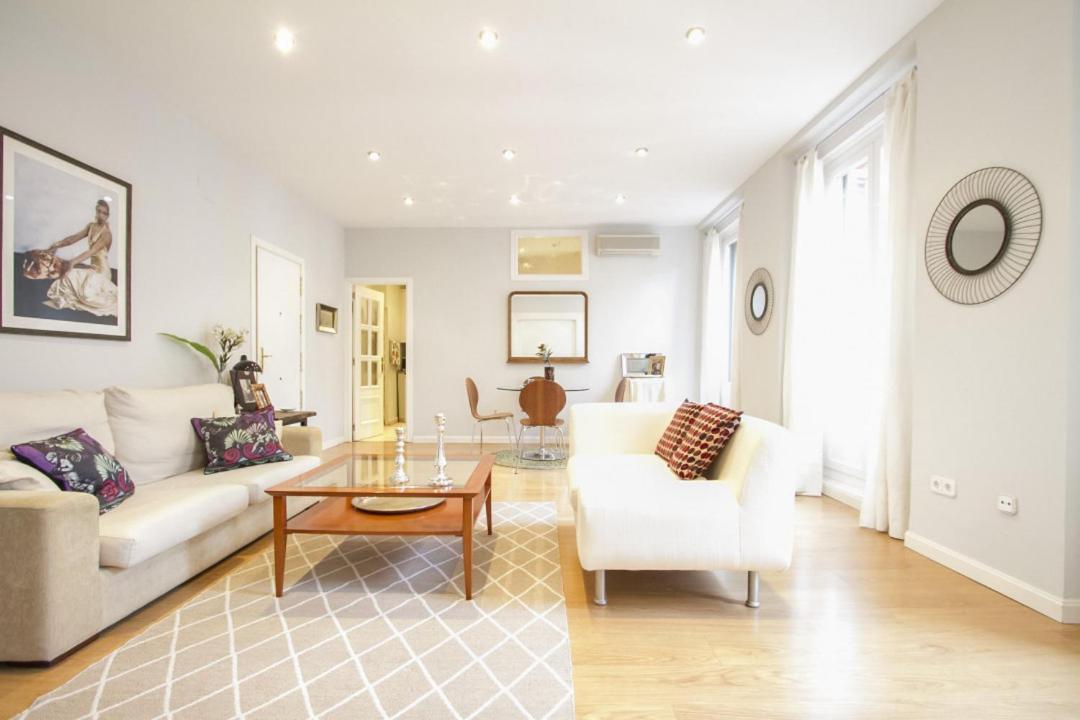 1 Bedroom 1 Bathroom Furnished - Sol - Bright Refurbished - Mintystay Madrid Buitenkant foto