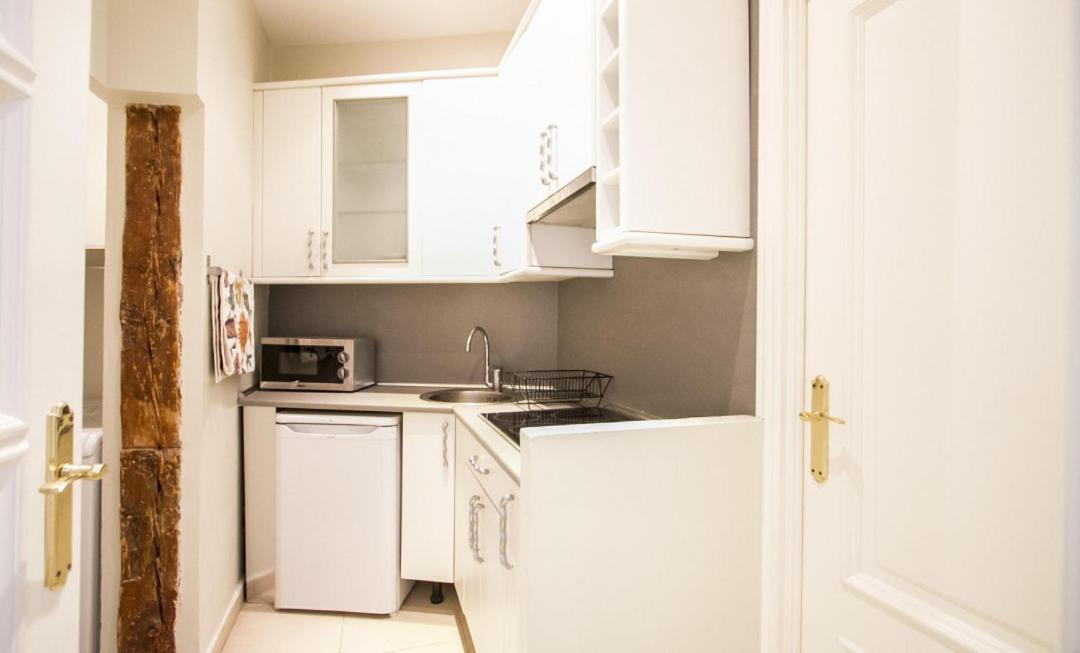 1 Bedroom 1 Bathroom Furnished - Sol - Bright Refurbished - Mintystay Madrid Buitenkant foto